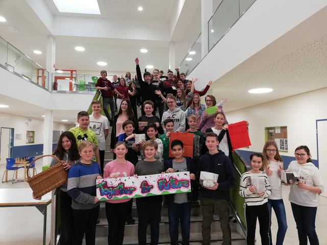 Die Schüler der NMS Hofkirchen sind sich einig: "Together for Future" – und widmen sich dafür sinnvollen Projekten. | Foto: Sonja Pichler