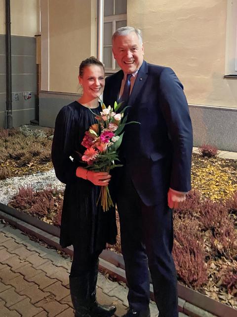 Landesrat Martin Eichtinger ist am Wahlabend extra nach Gerasdorf angereist, um Kristina Mandl und dem Team der Volkspartei Gerasdorf zu diesem tollen Ergebnisse zu gratulieren.