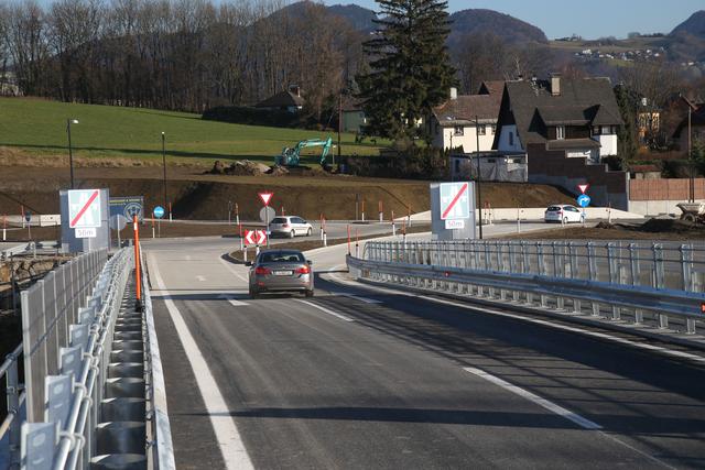 Die schon vorhandene Autobahnabfahrt Hagenau in Bergheim bekommt im Moment keine Auffahrt. | Foto: Franz Neumayr