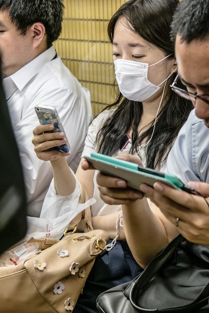 Nach den ersten Coronavirus-Fällen in Europa ist die Nachfrage nach Grippeschutzmasken in den Apotheken in Österreich rasant gestiegen | Foto: PIaxabay, Symbolfoto