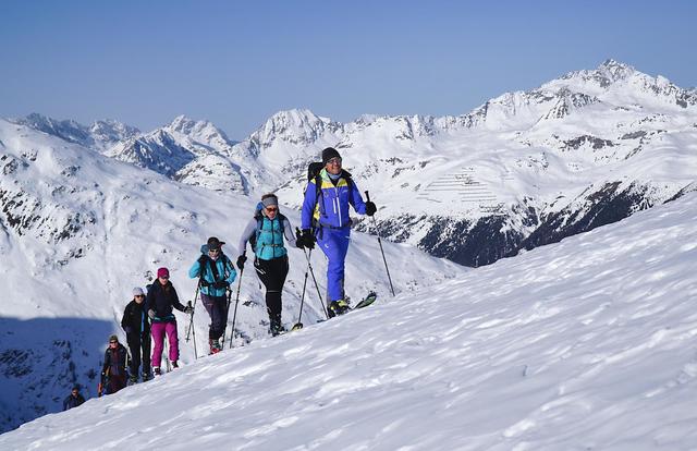 120 TeilnehmerInnen verzeichnete das Autria Skitourenfestival, das dieses Jahr in St. Jakob stattfand. | Foto: Hannes Wallner