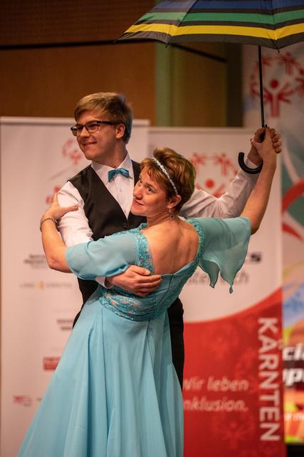 Goldene Momente: Gemeinsam mit Daniel Hackl ertanzte Milena del Fabro Gold bei den Special Olympics in Villach. | Foto: Florian Karner (Lebenshilfe)