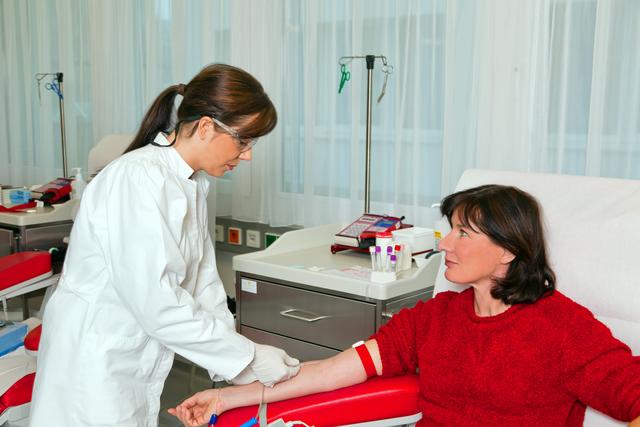 Blutspenden tut nicht weh und rettet Leben. Die aktuellen Termine finden Sie im "Zur-Sache-Kasten" rechts.