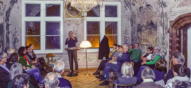 Der Autor bei einer Lesung im Kammerhofmuseum in Bad Aussee. | Foto: Sandro Kumric