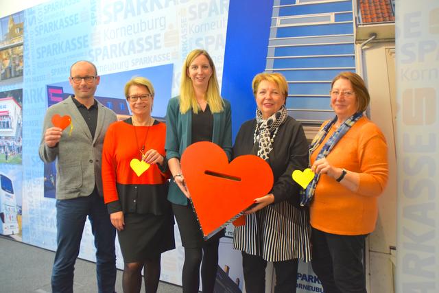 Sagen Danke: Martin Litschauer, Ingeborg Wingelhofer, Natalie Mayer, Helene Fuchs-Moser und Christiana Rautner.