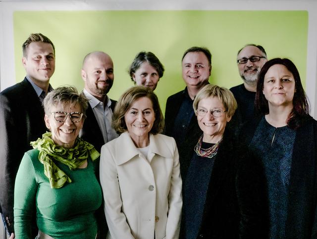 Foto: v.l.nr.LR Stefan Kaineder, Eva Rührnößl, LAbg. Severin Mayr, Berta Reiter-Kolb, Johanna Tschautscher, Helmut Stadlbauer, LAbg.Uli Böker, Christian Wagner und LGF Ursula Roschger.