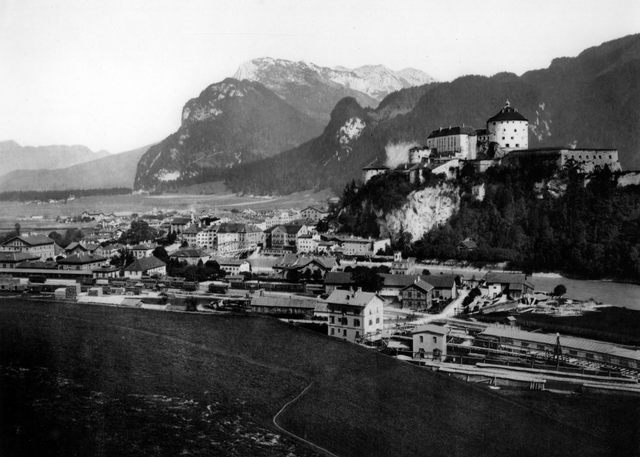 Der östliche Teil der Stadt Kufstein um 1890 mit Blick auf die Kufsteiner Festung. 
 | Foto: Aus dem Buch "Der alte Bezirk Kufstein" von Martin Reiter