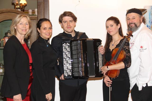 Ingrid Bachler, Angelika Maies-Ivanovic, Jovica Ivanovic, Eszter Kleinmann-Stankokoxsky und Gottfried Bachler