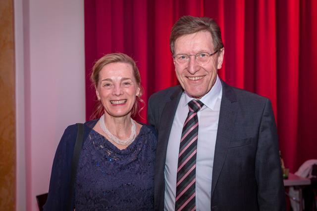 "Geburtstagskind" Christine und Rektor Hubert Stotter