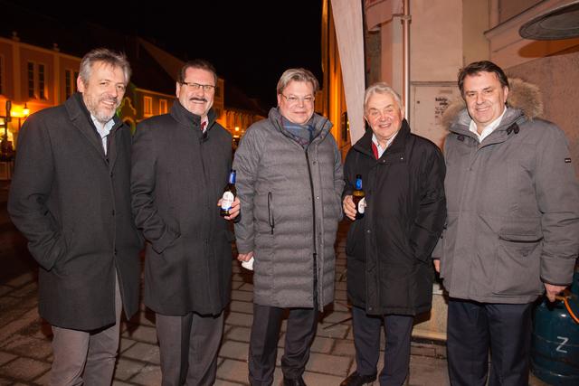 Viele gute Gespräche gab es beim Wirtschaftsbund-Punschempfang von Landes-Obmann W. Ecker in Horn. | Foto: WBNÖ/Gerald Lechner