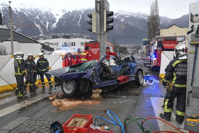 Verkehrsunfall in Innsbruck - Thema auf meinbezirk.at