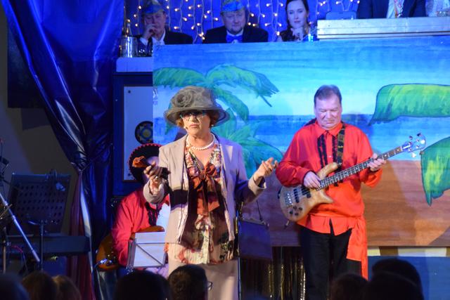 Moderatorin des Show-Blocks: Ulli Lackner | Foto: Koller