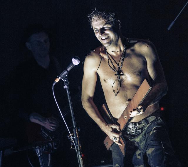 Philipp Hochmair brillierte im Vorjahr mit "Jedermann Reloaded" im Greith-Haus. Heuer kommt er mit Goethes "Werther" | Foto: Ulrike Rauch