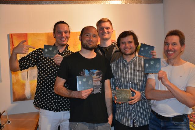 "3Stein" präsentierten ihre erste CD „Sisyphos“ live in der "Zone" mit Gastmusikern: Max Dornauer, Christoph Weiss, Christian Lamm, Peter Pitterl und Andi Reiter (v.l.). | Foto: Spielbichler