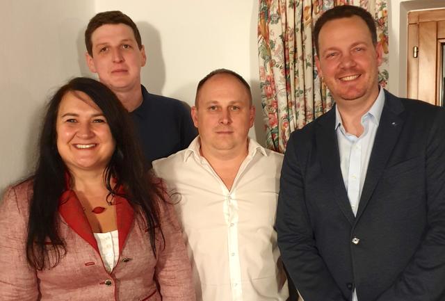 Parteiobfrau Martina Huber, Georg Dallinger, Maximilian Huber und Bezirksparteiobmann Gerhard Kaniak (v.l.).