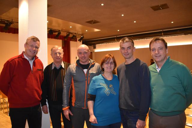 Stargast Stefan Mandl mit den Obleuten Franz Halder, Harald Bauer, Elisabeth Kienzner, Stefan Lanthaler und Markus Span (v.l.) | Foto: Kainz