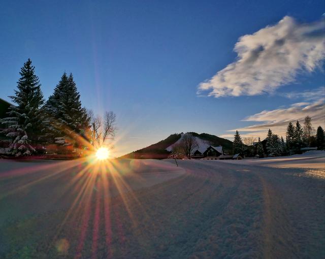 Sonnenuntergang mit Blick zum Rittisberg