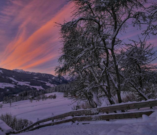 Sonnenaufgang mit tlw. Blick zur Planai