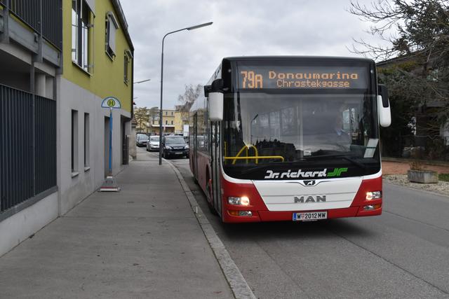 Die Linie 79A und 79B endet derzeit in der Dreherstraße – sehr zum Unmut der Anrainer, die über Lärm und Parkplatzverlust klagen.