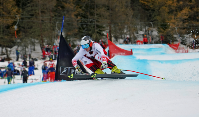 Tristan Takats fühlt sich beim Skicross richtig wohl.