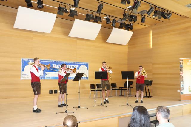 Das Posaunenquartett „Zugpferde“ von der Trachtenmusikkapelle Tarsdorf: Dominik Esterbauer, Josef Esterbauer, Daniel Lipp und Michael Auer.