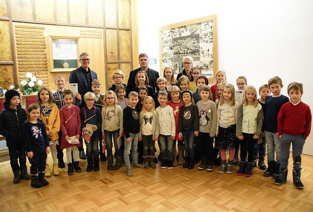 Gemeinsame Ausstellungseröffnung im Marktgemeindeamt Ebensee. | Foto: Malwerkstatt