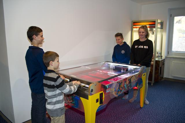 Für Kinder gibt es einen eigenen Spielebereich.
