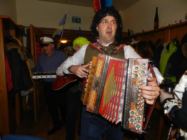 Michael Mühlbauer ( auf seiner Steirischen Harmonika )