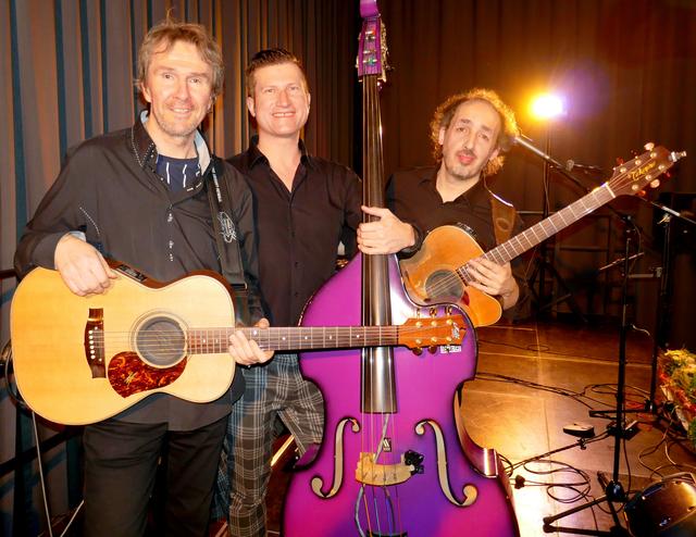 Das jazzige Trio "Brennholz" sorgte für beste Stimmung. | Foto: Florian Haun
