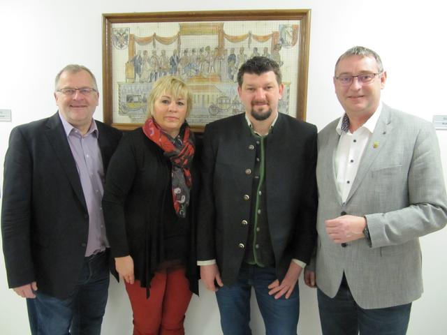 Restaurants Sankt Peter: Alle Restaurants des Guide Michelin Sankt Peter auf ViaMichelin. 19.8 km - Eichrainweg 7-9, 9521 Treffen bei Villach. Adriana. Michelin Restaurants in Sankt Peter - ViaMichelin