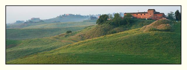 Bild 03: Am frühen Morgen ein Blick in Richtung Süden vom Hotel  Montaperti (12 km südlich von Siena in Casanova Pansarine). | Foto: © by Helene Kramarcsik