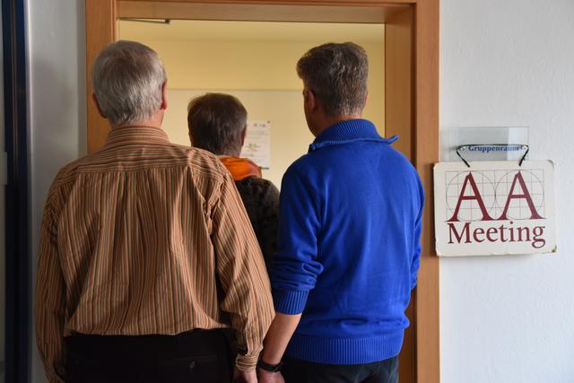 Regelmäßige Treffen sind die Voraussetzung für einen erfolgreichen Kampf gegen die Alkoholsucht. In Wörgl treffen sich zwei Gruppen je einmal pro Woche. Hinzu kommt noch eine Gruppe von Angehörigen.  | Foto: Barbara Fluckinger