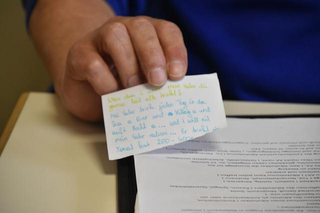 Bei ihrer Arbeit in Schulen erreichen die Gruppe der AA in Wörgl oft Besorgnis erregende und anonyme Nachrichten von Schülern. | Foto: Barbara Fluckinger