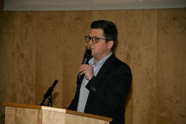 Landtagsabgeordneter Michael Lindner verwies auf die Bedeutung des 12. Februar für die Sozialdemokratie. 