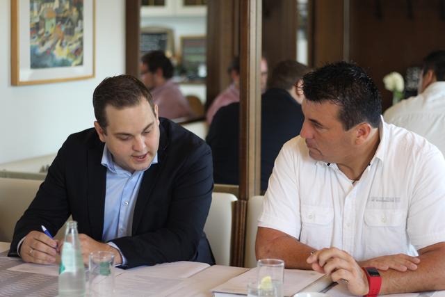 Philipp Könighofer (li.) pocht auf eine Ausweitung des Bildungsangebots im Bezirk Bruck-Mürzzuschlag. | Foto: Leonie Pototschnig