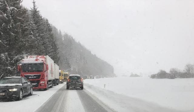 Ein Bild vom Jänner 2019: Nach den großen Schneemengen wurde die LKW-freie Zeit vorerst "geprobt" und für gut befunden. | Foto: Schneeberger