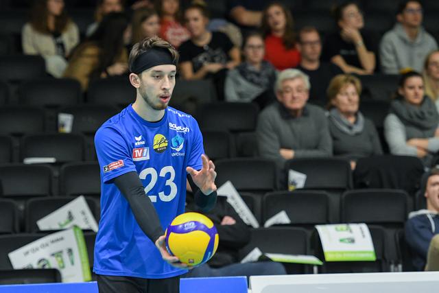 Zuspieler der Rieder Fabian Kriener.