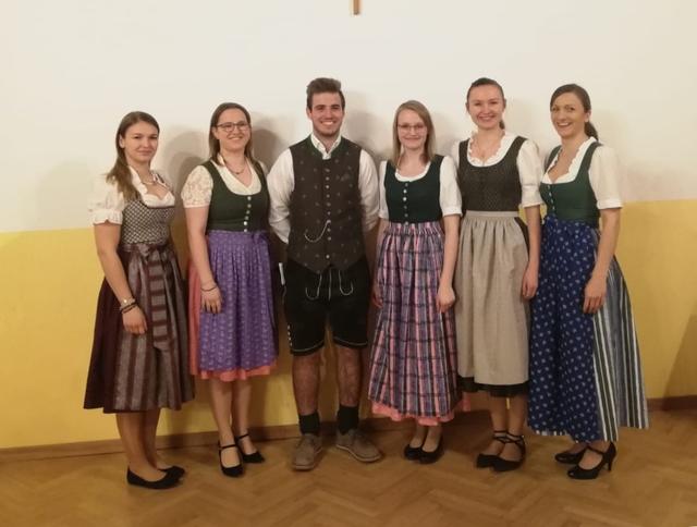 Zeltweg reiche m nner kennenlernen, Dating service trofaiach. Markt erotik Beste dating app ladendorf. Frau sucht black man Stainz mdels kennenlernen. Zeltweg reiche m nner kennenlernen Sexdate in Meyrin