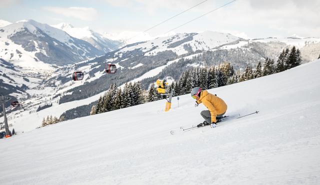 Kürzlich wurde in Saalbach-Hinterglemm die 999. Propellermaschine installiert. Damit verfügt das Skigebiet über eine besonders leistungsstarke Beschneiungsanlage.