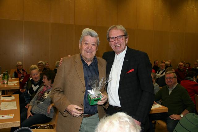 Landespräsident Heinz Hillinger gratulierte dem ehemaligen Bezirksvorsitzenden Erich Rammer zum Geburtstag.