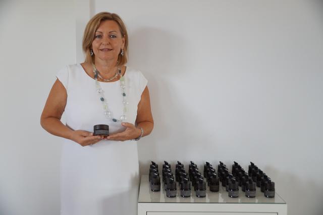 Luise Köfer hält eine europaweite Sensation in Händen.