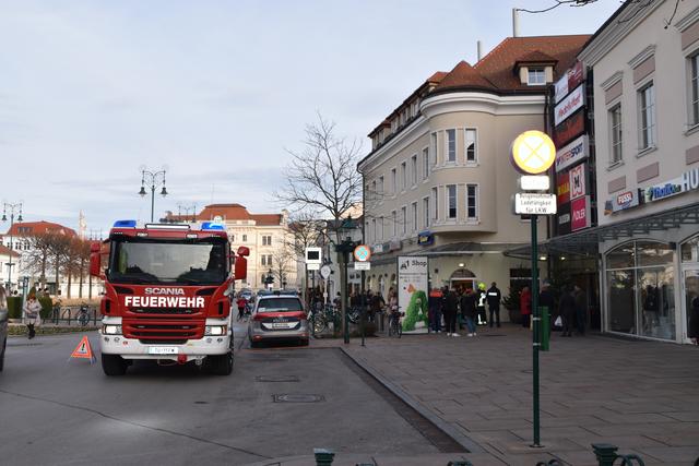 Feuerwehr und Polizei waren in Tulln im Einsatz.