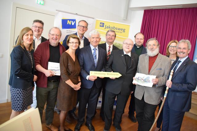 Bei einer Wanderung ist die Idee entstanden, mittlerweile wird seit zehn Jahren im Weinviertel gepilgert.