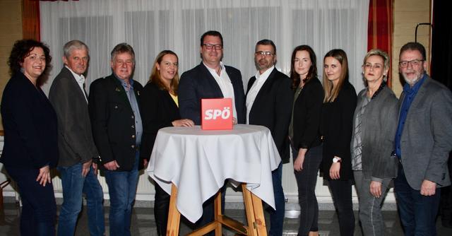 SPÖ Fehring: Marcus Gordisch (M.) führt ein junges, zur Hälfte weibliches Team in den Wahlkampf.