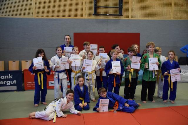 Die erfolgreichen Nachwuchsjudoka aus dem Salzkammergut beim Turnier in Kirchham.