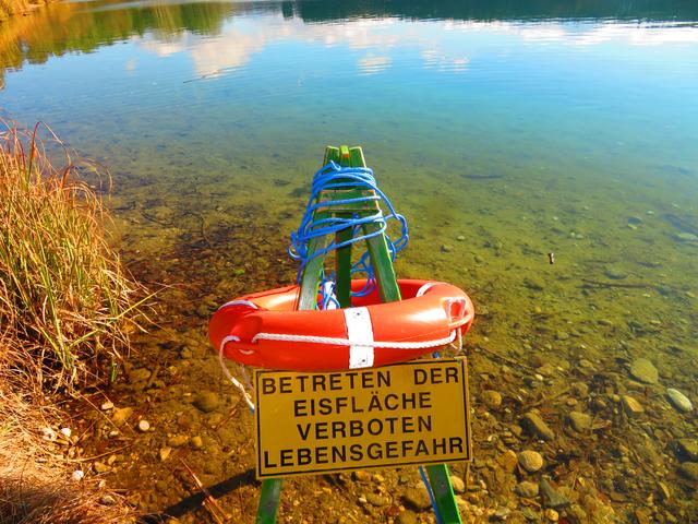 Dieses Schild am Silbersee wirkte am 1.2.2020 eher skurril, um die 15 Grad Plus, fast schon Badewetter.