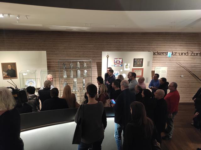 Peter Augendopler senior führte auch durch das Museum.