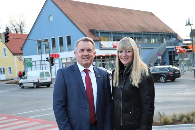 Bgm. Manfred Komericky und BH Angelika Unger | Foto: Edith Ertl