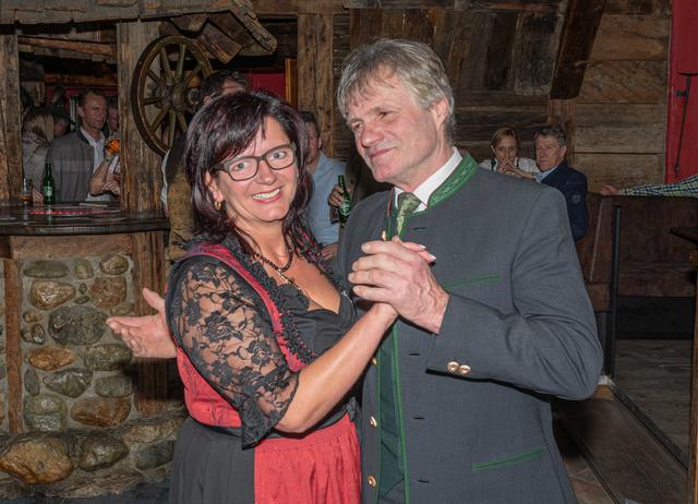 Isabella Rossman und Gottfreid Wind eröffneten den Jägerball.