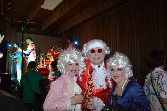Petronilla und Gerhard Pirih mit Alexandra Dorfler